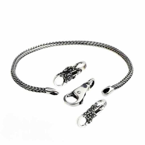 Sterling silver bracelets have a beautiful coloring and sophisticated sheen that makes them stylish and timeless. The best thing about sterling silver bracelets is that their neutral tone blends with all types of outfits whether formal or casual,
